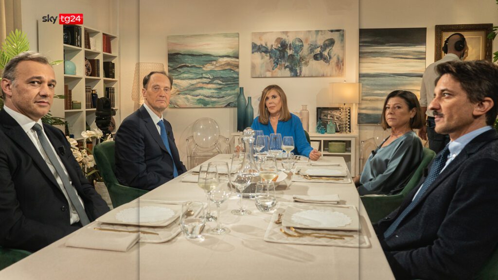 “A cena da Maria Latella”, la nuova edizione del dinner talk su Sky Tg24